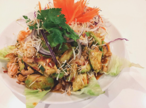 食べログの国内タイ料理ランキングで第2位　バーン・タム　ヤムアボカド